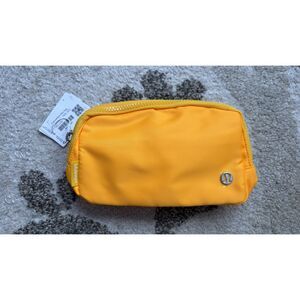 lululemon belt bag 1L NWT